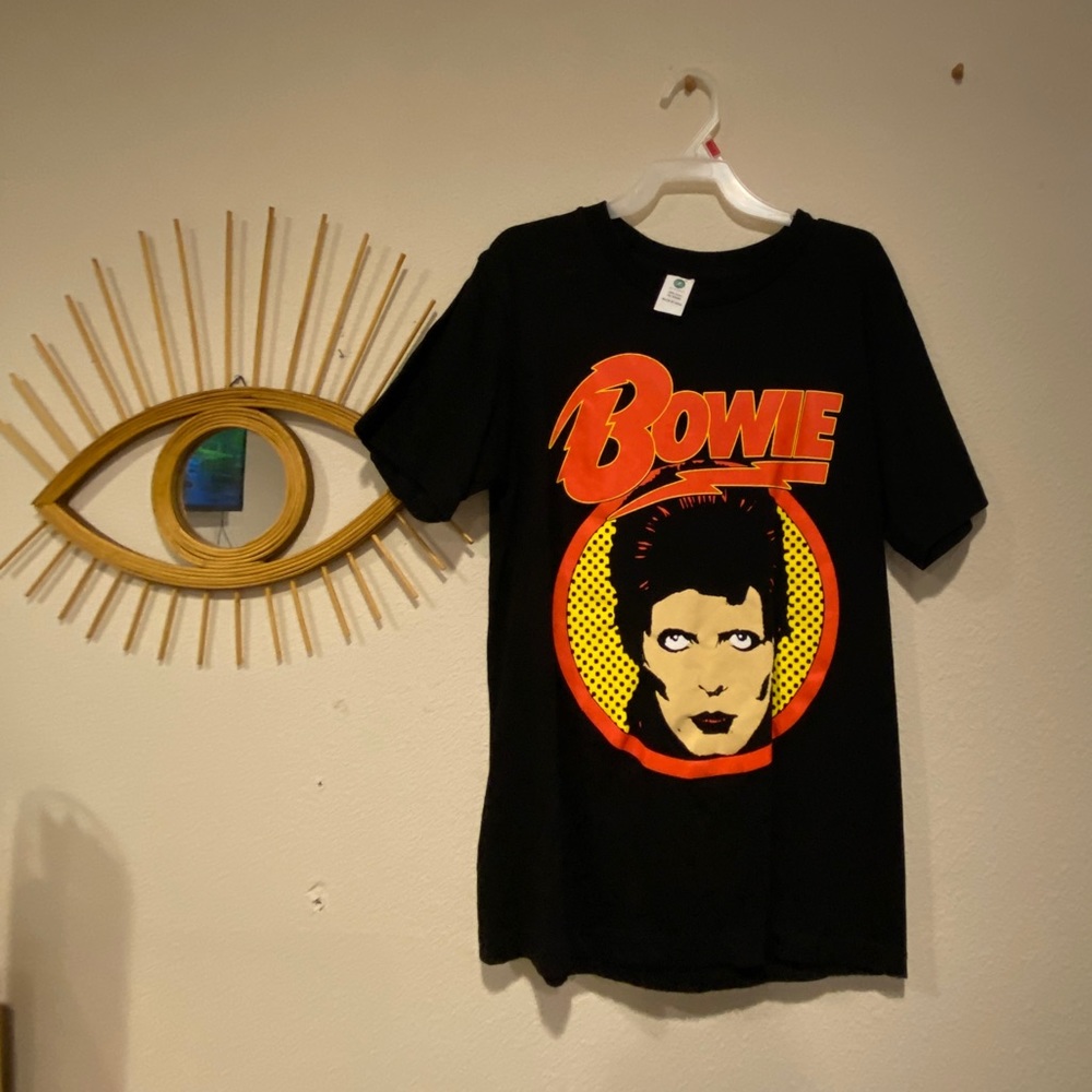 Basic / Graphic Tees - image 2